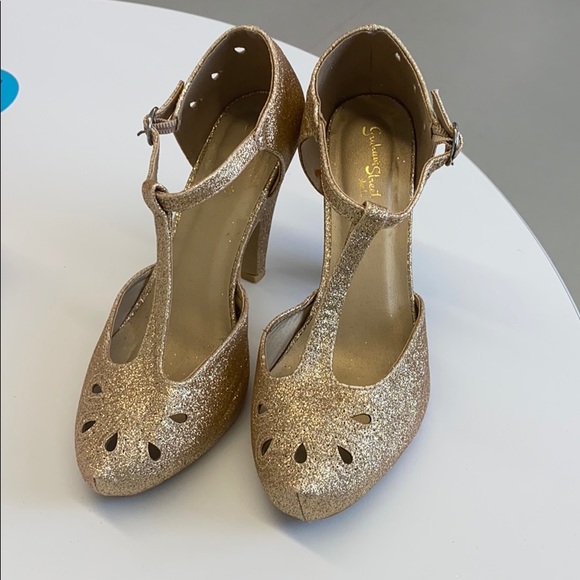 Gold glittery heels - Picture 1 of 4